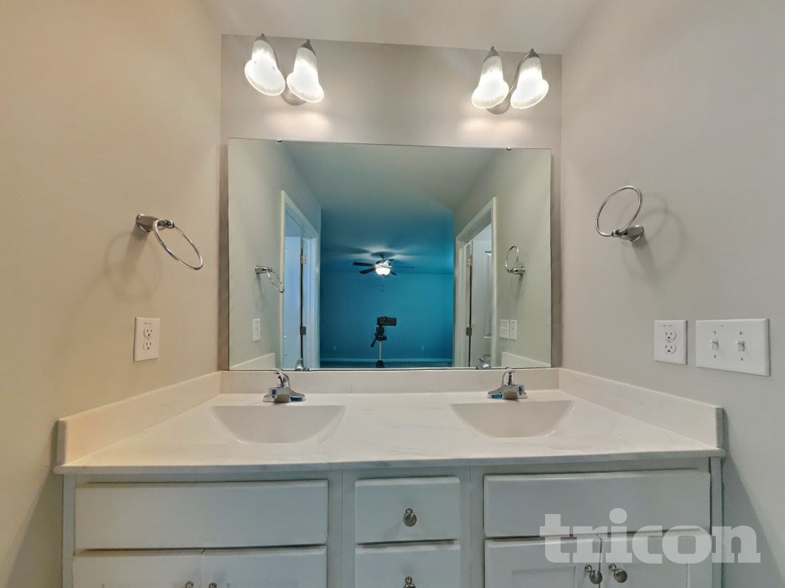 Building Photo - 205 Tractor Pl