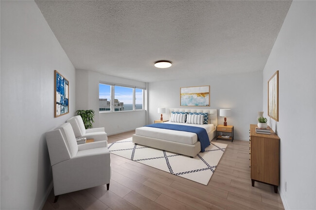 Building Photo - 3000 Holiday Dr