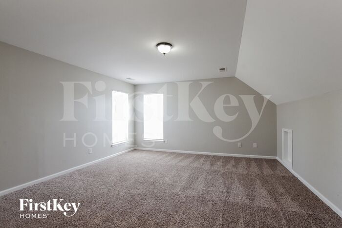 Building Photo - 2022 Bridleside Dr