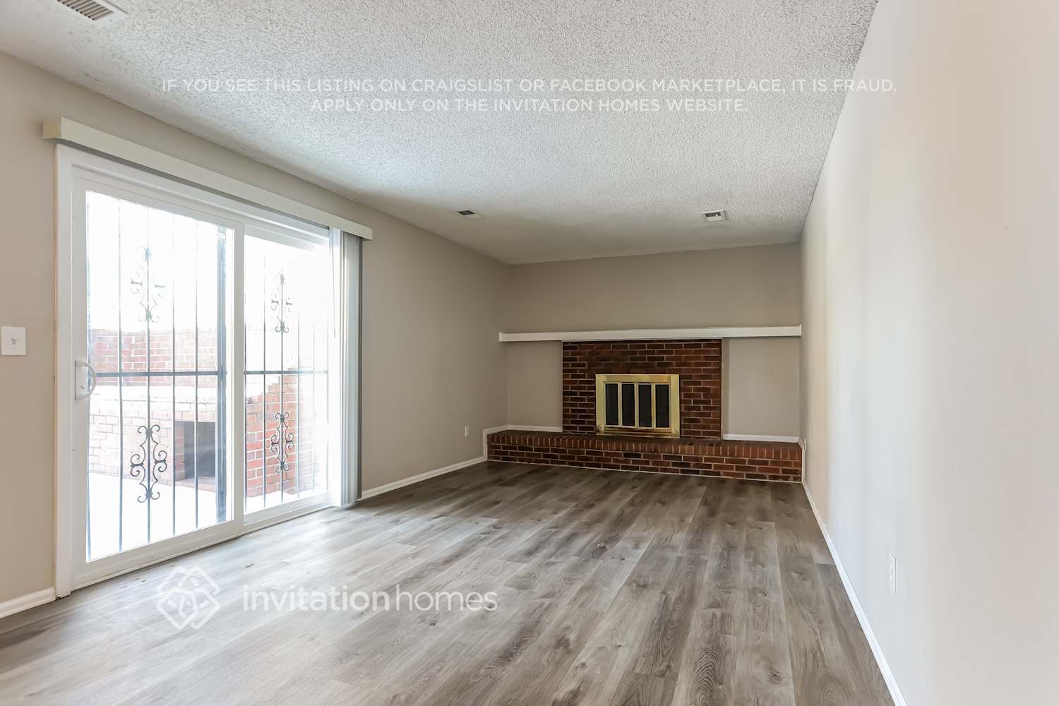 Building Photo - 14499 E Wesley Ave