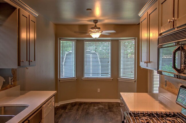 Building Photo - Bixby 3 bed 2 bath in Bixby schools