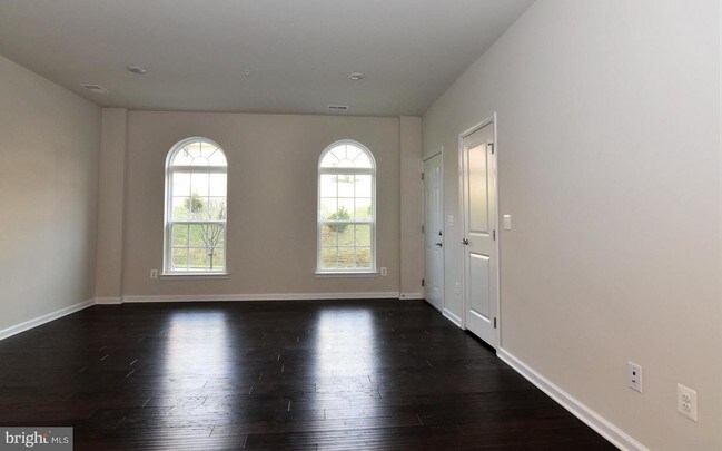 Building Photo - 3544 Briarwood Dr