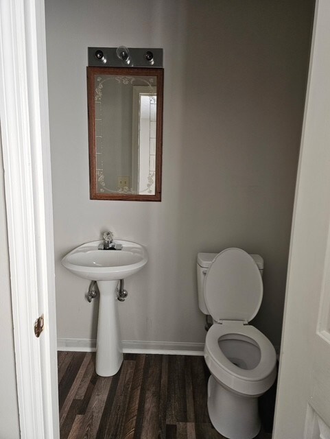 Building Photo - 378 River St