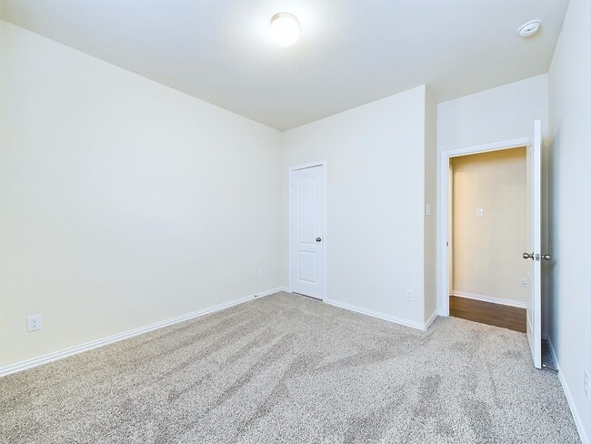 Building Photo - 15427 Crathie Bend Dr