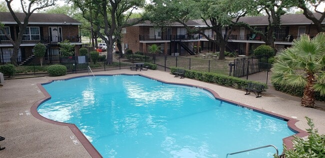 Building Photo - 6405 Westward St