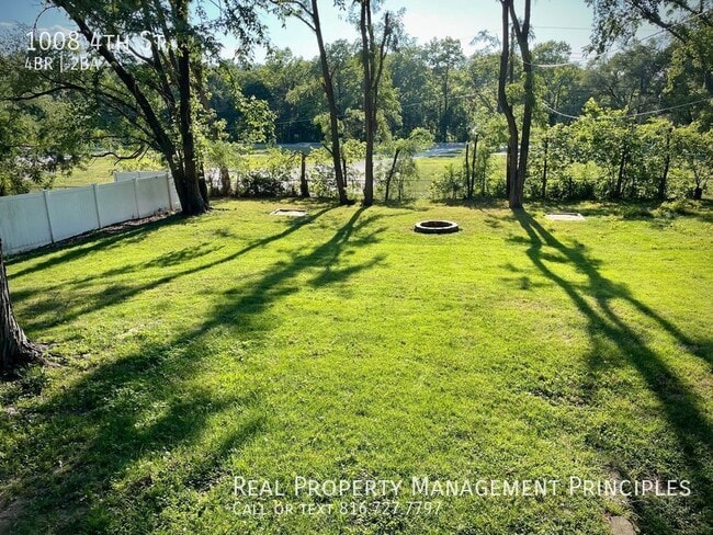 Building Photo - 1008 S 4 St