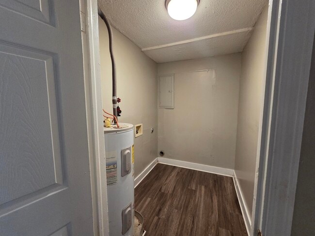 Building Photo - 3614 Mary Cove