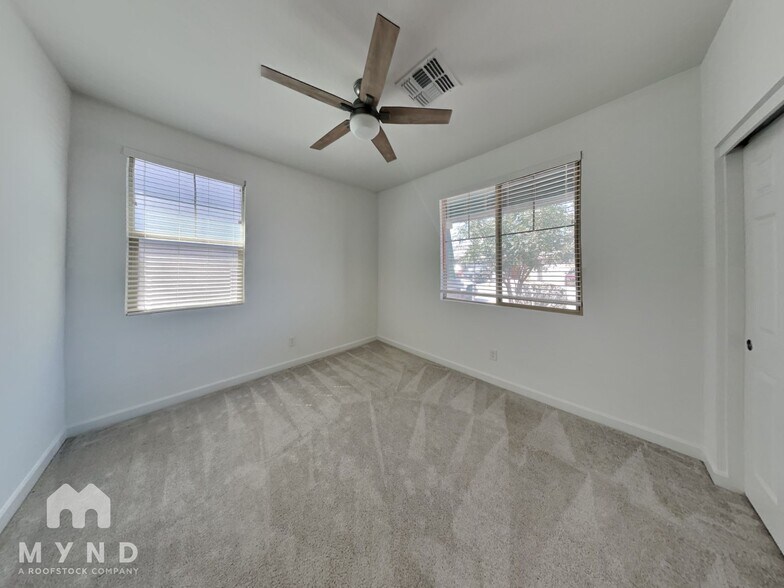 Building Photo - 22719 E Estrella Rd