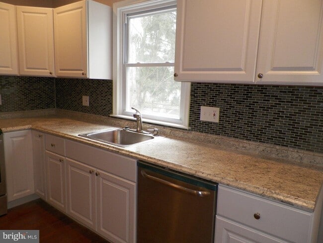 Building Photo - 132 Paoli Pike