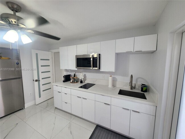 Building Photo - 98XX NW 122nd Terrace