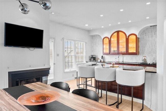 Building Photo - 302 Kingsberry Cir