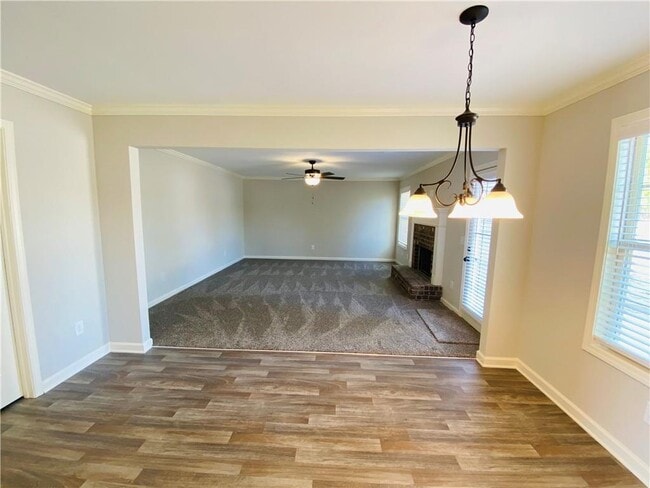 Building Photo - 1825 Miller Lake Dr