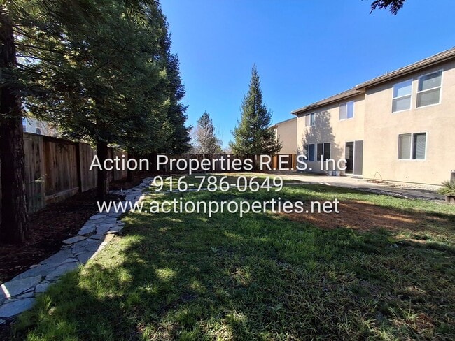 Building Photo - Lincoln Crossing, 2 Story 4 Bedroom, 2.5 bath, 2225sqft, Access to Clubhouse Pool & Amenities, Cu...