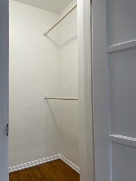 walk in closet - 3412 Pearl St