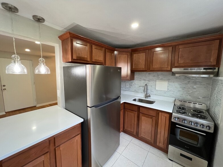 Ashbourne Apartments 131 Mt Lebanon Blvd Pittsburgh PA 15228 Apartment Finder