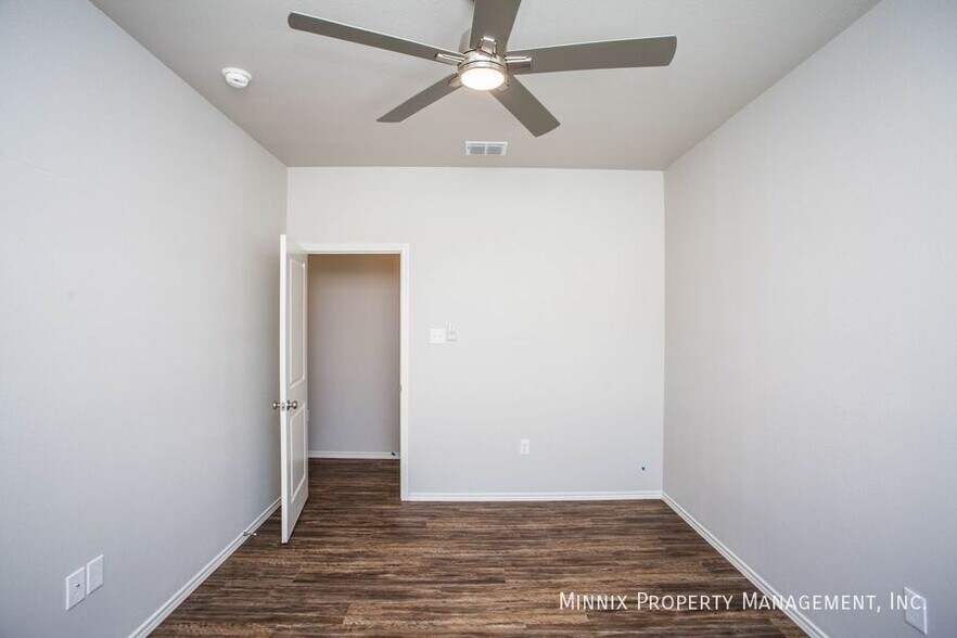 Building Photo - 5865 Virginia Ave