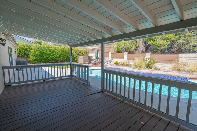 Building Photo - 3-Bedroom Single-Story Home with Private P...