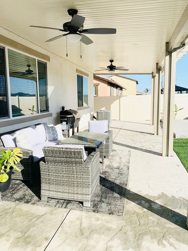 Building Photo - Gorgeous 4 Bedroom Home in West Murrieta