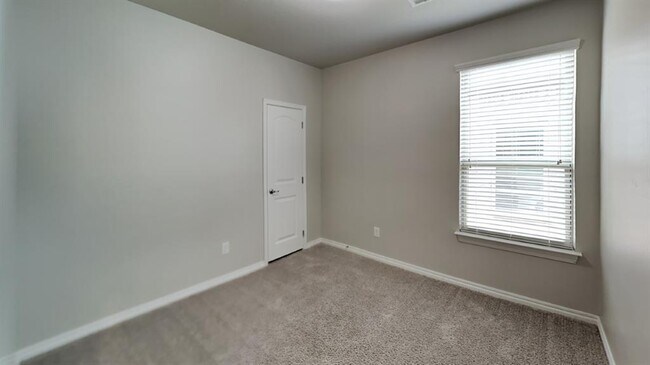 Building Photo - 14813 Turner Fls Rd