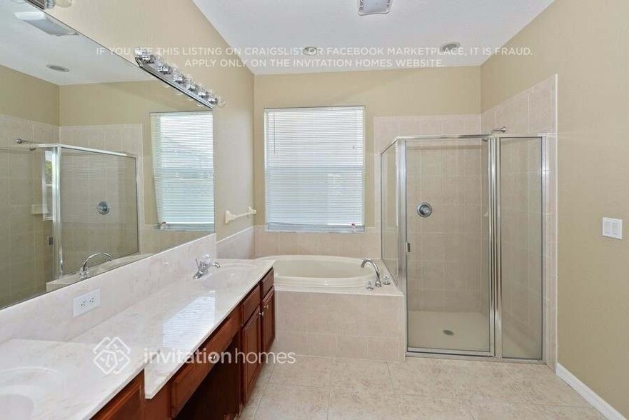 Building Photo - 27042 Firebush Dr