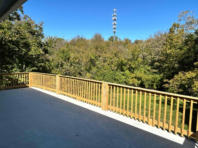 Building Photo - 1201 Old Cannons Ln