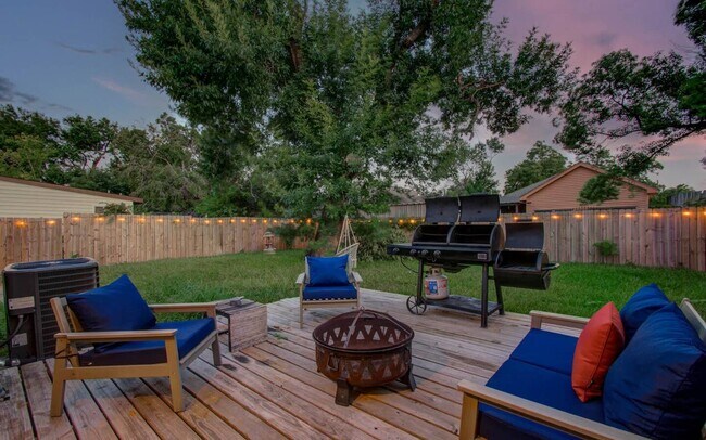 Building Photo - 5312 Jefferson St