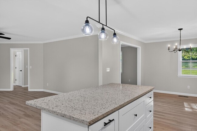 Building Photo - 9512 Heathwood Dr