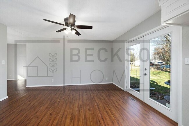 Building Photo - 5812 West Byp