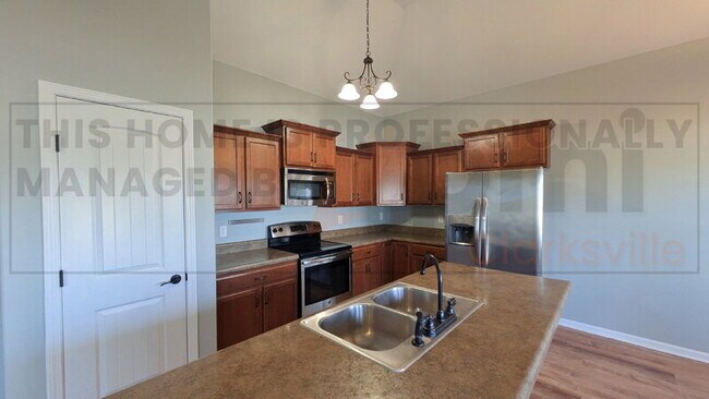 Building Photo - 717 Sleek Fox Dr