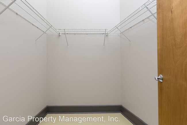 Building Photo - 4466 Olive St