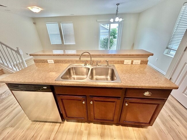 Building Photo - Welcome to your Dream Home!