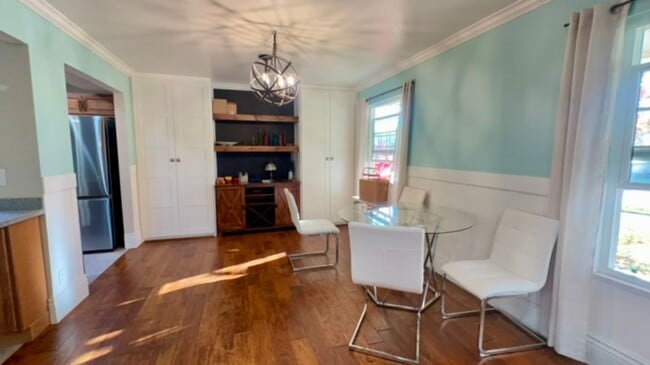 Building Photo - Lovely 3-Bedroom House with Shaded Yard