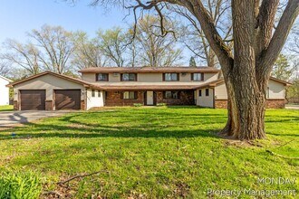 Building Photo - 143 Gaines St SE