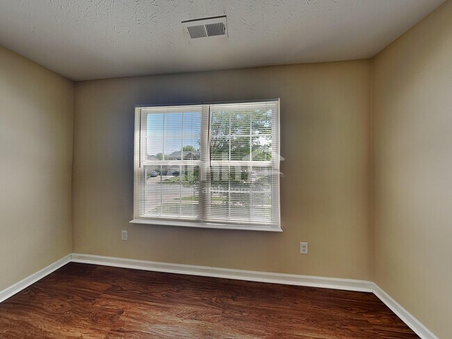 Building Photo - 12024 Seahawks Ln