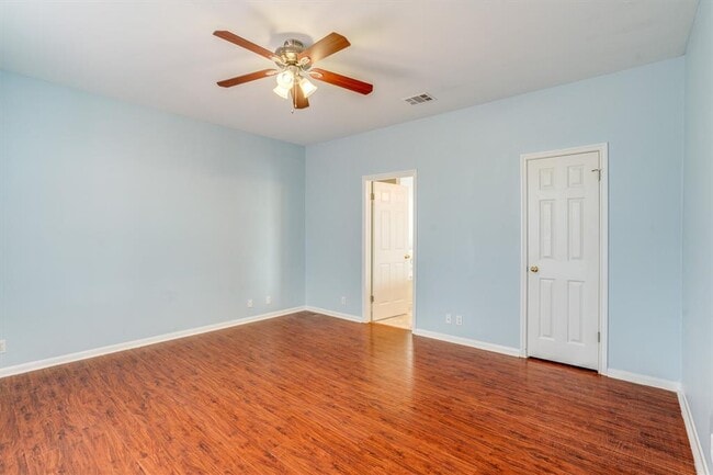Building Photo - 2300 Wisteria Way