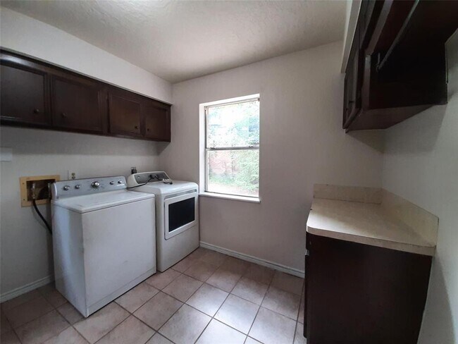 Building Photo - 18 Mayfair Grove Ct