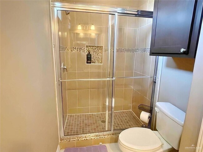 Building Photo - 14 W Daffodil Ave