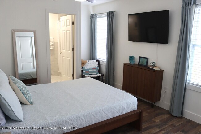 Building Photo - 111 Long Branch Ave