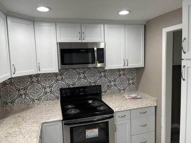 Primary Photo - Pets OK! Moore Schools, 2 bed 2 full bath ...