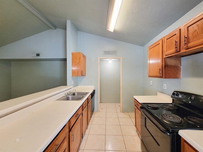 Building Photo - 17423 Ranch Country Rd