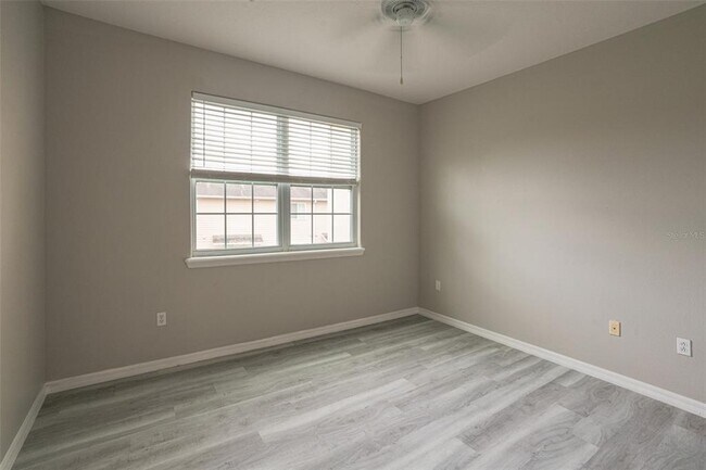 Building Photo - 10114 Willow Grove Ct
