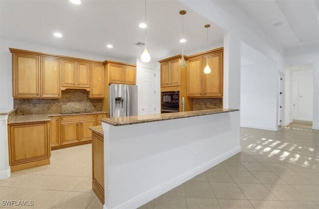 Building Photo - 14077 Lavante Ct