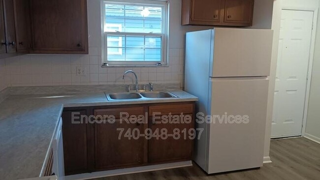 Building Photo - 865 Beech Ct