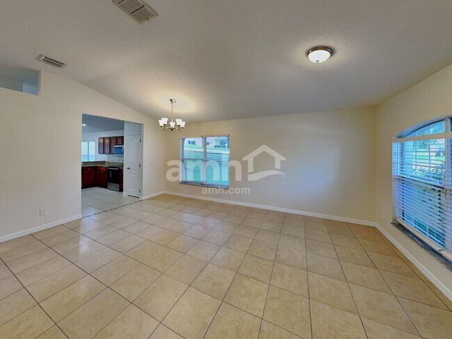 Building Photo - 1951 Southern Oak Loop