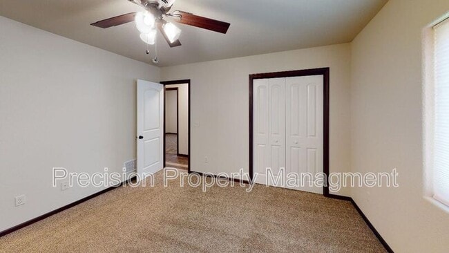 Building Photo - 591 Westwind Rd