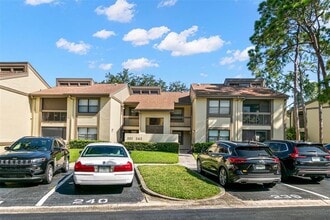 Building Photo - 237 Woodlake Wynde