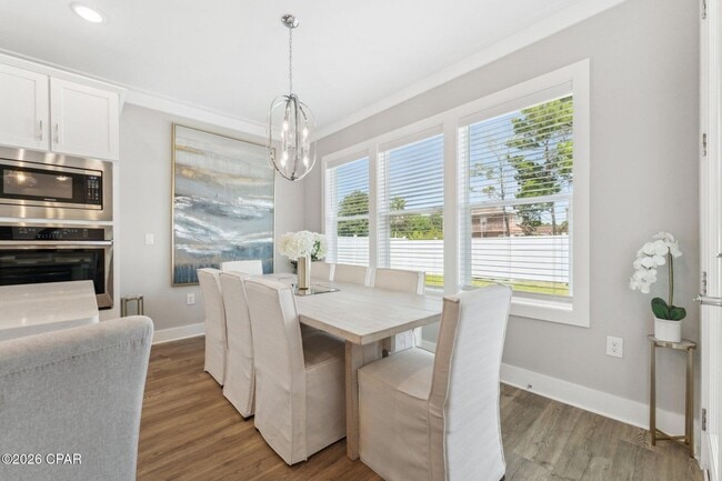 Building Photo - 712 Landing Cir