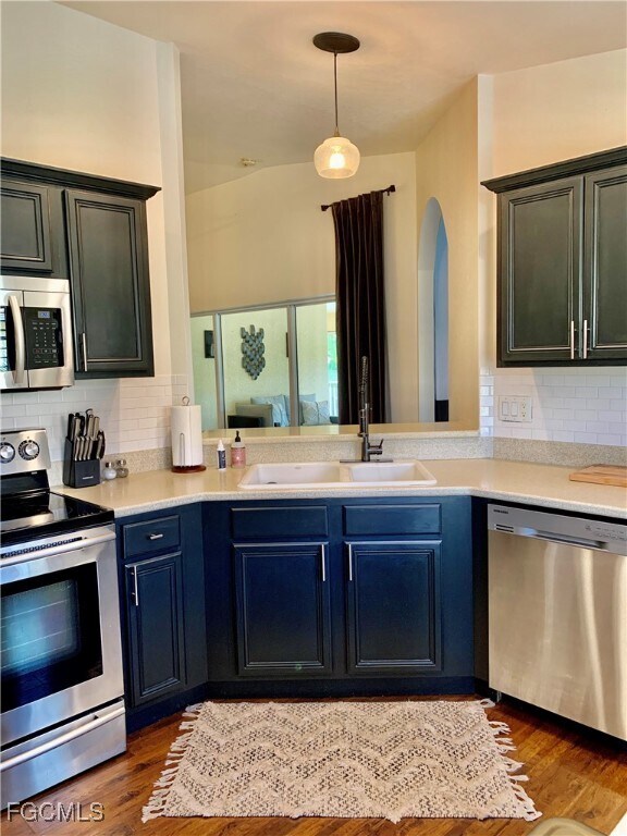 Building Photo - 3401 Morning Lake Dr