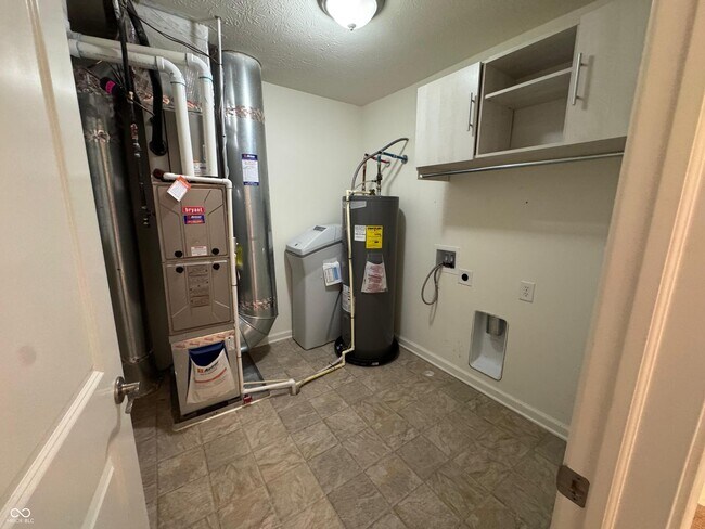Building Photo - 9652 Wild Iris Dr