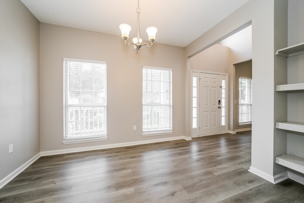 Building Photo - 1043 Gallant Fox Cir S